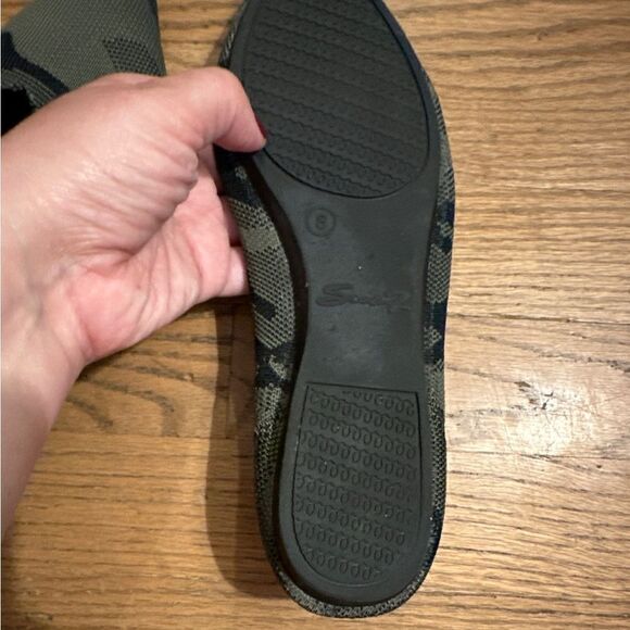 Seven7 Camo Knit Flats Size 8 - Picture 8 of 10
